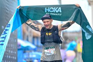 BIB: 140
                            <button type="button" onclick="openModal(24883661)" class="btn btn-primary btn-sm float-right btn-popup" data-toggle="modal" data-target=".modal-high-quality">
                        <i class="fas fa-shopping-cart"></i> Add to Cart
                    </button>
                                            <button type="button" onclick="isThisMe(24883661, true)" class="btn btn-success btn-sm float-right btn-popup btn-isme hidden" data-toggle="tooltip" data-placement="bottom" title="นี่คือรูปของคุณใช่ไหม คลิกที่นี่เพื่อเอาเข้าอัลบั้ม">
                        <i class="fas fa-plus"></i> Add to album
                    </button>
                    <button type="button" onclick="isThisMe(24883661, false)" class="btn btn-warning btn-sm float-right btn-popup btn-isnotme hidden">
                        <i class="fas fa-ban"></i> Remove from album
                    </button>